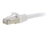 C2G Cat6a Booted Shielded (STP) Network Patch Cable - Cable de interconexión - RJ-45 (M) a RJ-45 (M) - 50 cm - STP - CAT 6a - moldeado, sin enganches, trenzado - blanco 89934